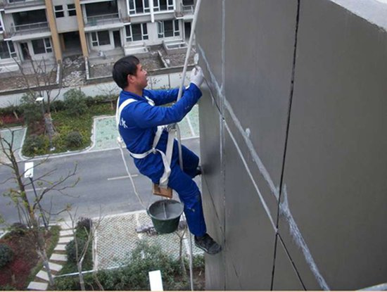 云浮厕所地面砖漏水是什么原因_厕所房漏水