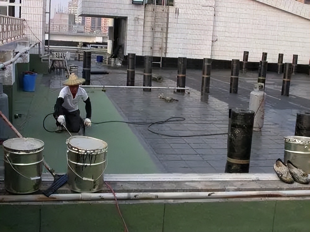 屋顶漏水怎么维修？来看看梅雨季节的维修技巧